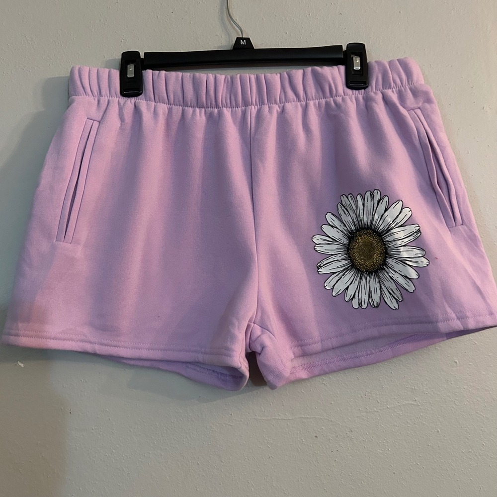 No Boundaries XL Lavender Daisy Print Lounge Shorts Comfy Casual